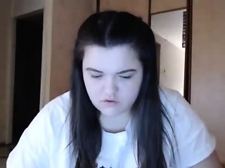 ashleyrosee_ is 21 year old webcam girl