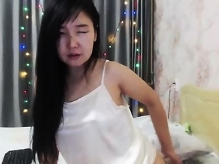 bet_lu is 27 year old fetish asian webcam girl