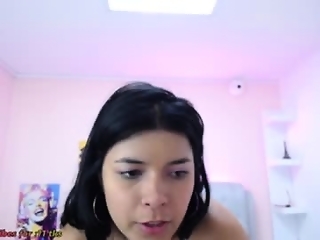 staisyotis is 20 year old latino webcam girl