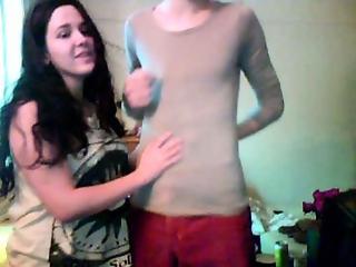 loosegoose420 is 21 year old webcam couple