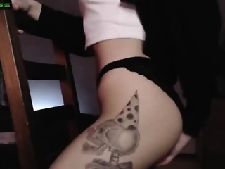 cassisland is  year old webcam girl