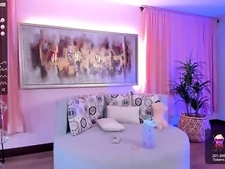 kateowens is 22 year old fetish latino webcam girl