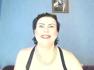 merelin_gold is 45 year old webcam girl