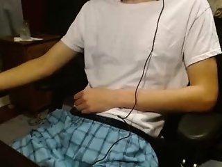 theplace11 is 19 year old webcam boy