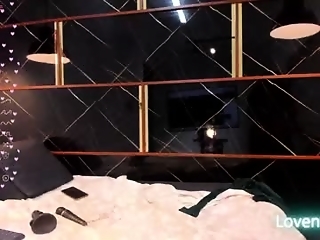 arianaablack is 25 year old webcam girl