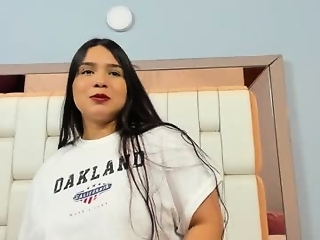 gabi_gonzales is 21 year old latino webcam girl