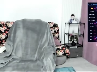 erotic_dessire is 39 year old webcam girl