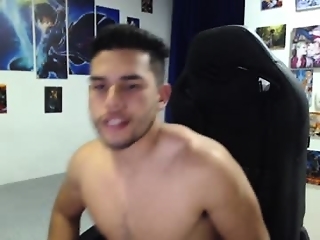 kiritosexhot is 18 year old latino webcam boy