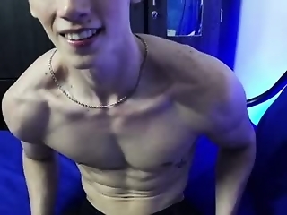 metatron_muscle is 18 year old webcam boy