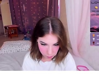 vivi__squirrel is 19 year old shy webcam girl