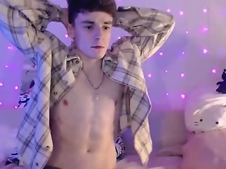 taziro is 21 year old sexy webcam boy