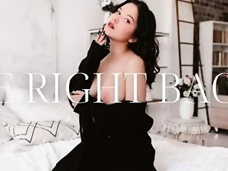 sunlovedamily is 19 year old webcam girl