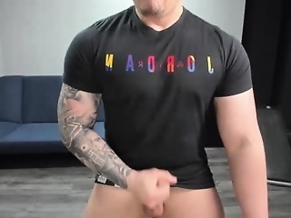 tonywilcoxx is 25 year old webcam boy