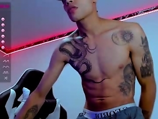 baby_rausch is 22 year old webcam boy