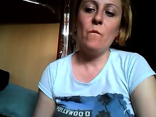 jadesweetness is 37 year old sweet webcam girl