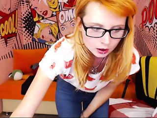 klementinagirl is 18 year old pretty webcam girl