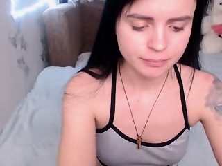 juicy_jesss is 25 year old cute webcam girl