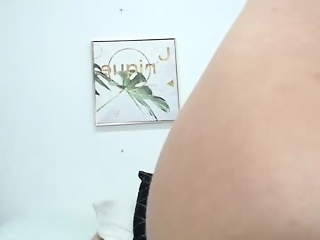 ariana_vidal is  year old latino webcam girl