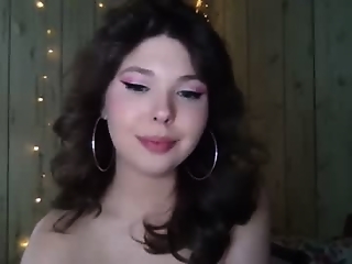 bunnyabigail is  year old webcam girl