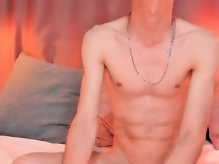 jake_evanss_ is 18 year old gay webcam boy