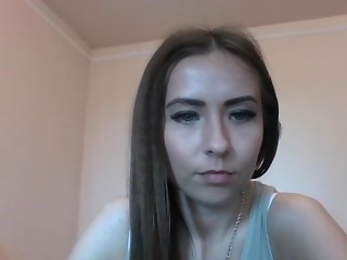 Milana1505 is 33 year old brunette cam girl
