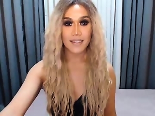 xhugejerkingtransx is 23 year old fetish asian webcam shemale