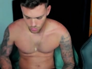 lukeglanton17 is  year old latino webcam boy