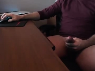 king_zeus is 35 year old webcam boy