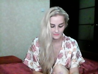 marrimar is 30 year old blonde cam girl