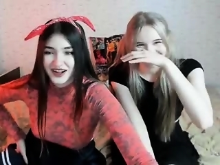 leila_4ever is 19 year old webcam couple