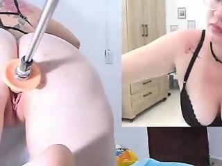 paulina_davis_ is 22 year old latino webcam girl