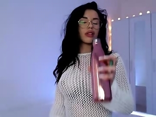 aelia_anara is 26 year old girl