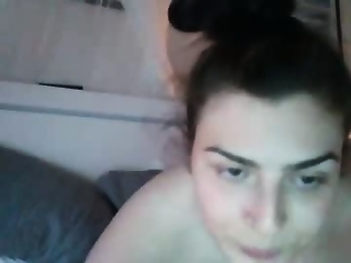 beeinmedeep is 28 year old webcam girl