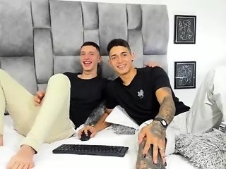 jaxxxonherd is 18 year old straight webcam boy