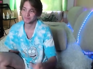 cryptongood is 24 year old gay webcam boy