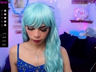 hurremcan_ is 19 year old webcam shemale