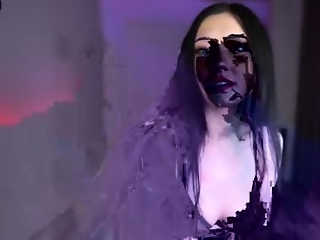 britneydutch is 18 year old webcam girl