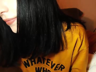 imsiri is 22 year old webcam girl