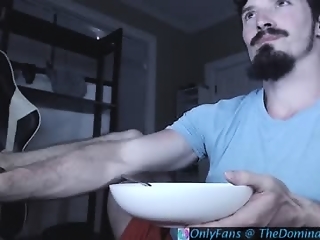 littlesumthinsumthin is  year old webcam boy