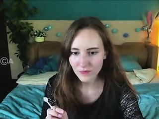 lynn_feline is 20 year old shy webcam girl