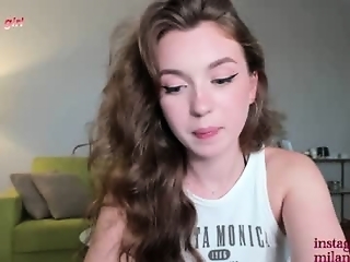 charming_girls is 21 year old webcam girl