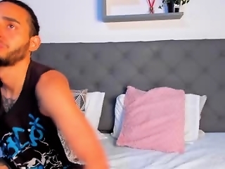 noahandlauren is 24 year old horny webcam couple