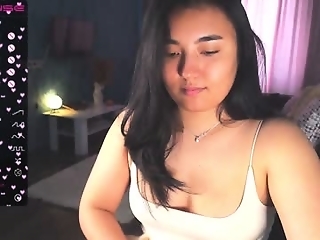 lily_foster_ is  year old pretty asian webcam girl