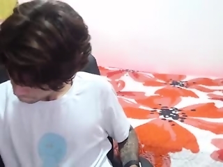 justin_stark1 is 21 year old webcam boy