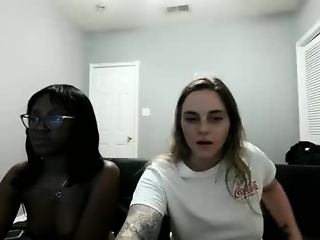 jaseyrae12 is 27 year old sweet blonde webcam girl