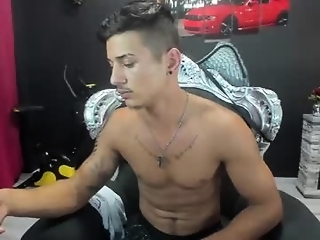 jonnyporn1 is 20 year old webcam boy