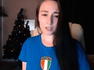 miss_leee is  year old webcam girl