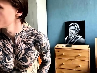 yexes is 24 year old webcam boy