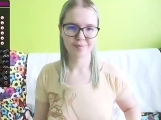 ultra_meow is 26 year old webcam girl