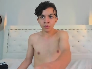 lucaas_king is 19 year old gay latino webcam boy